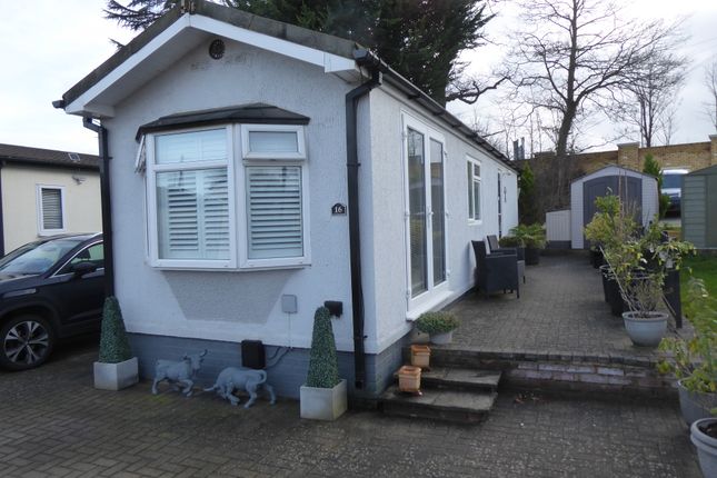 1-bed caravan on 16, Main Road, Willows Riverside Park, Windsor, Berkshire, £155,500