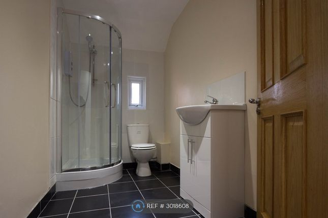 Flat, Ordnance Road Polygon, Southampton photo 4