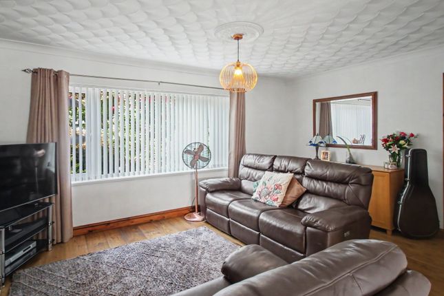 17, Coed Y Pia, Caerphilly photo 4