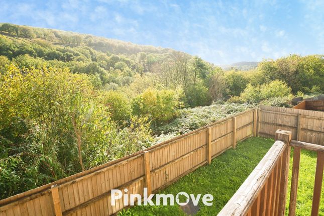 Valley Meadow Close, Newport photo 4