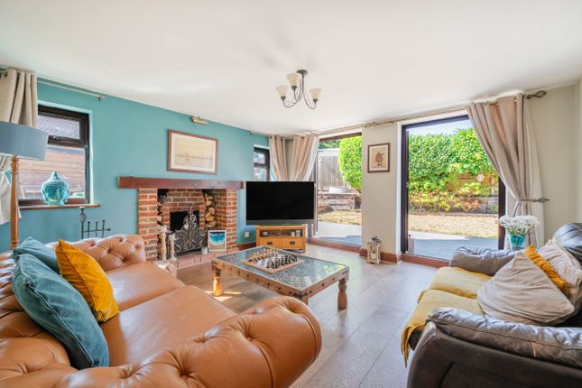 3, Sandy Lane, Fleet photo 2