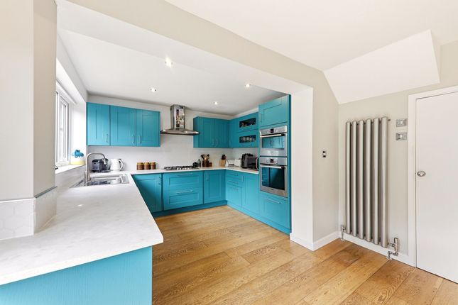 99 Springbank Close, Pudsey photo 3
