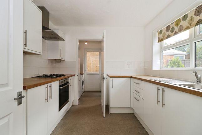 211, Wheatfield Drive, Bristol photo 2