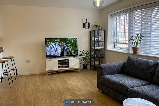 Orchard Court, London photo 3