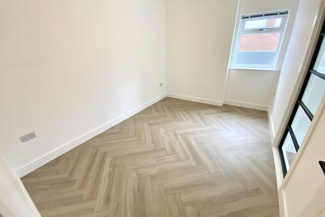 544, Clydach Road, Swansea photo 3