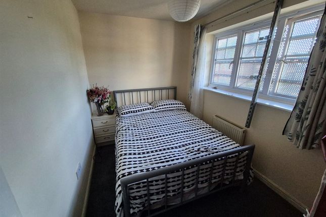 57, Whitebrook Road, MANCHESTER photo 4