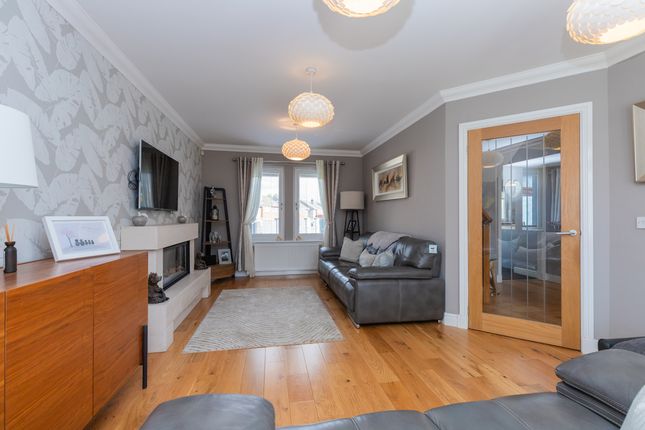 82 Crookston Drive, Glasgow photo 4