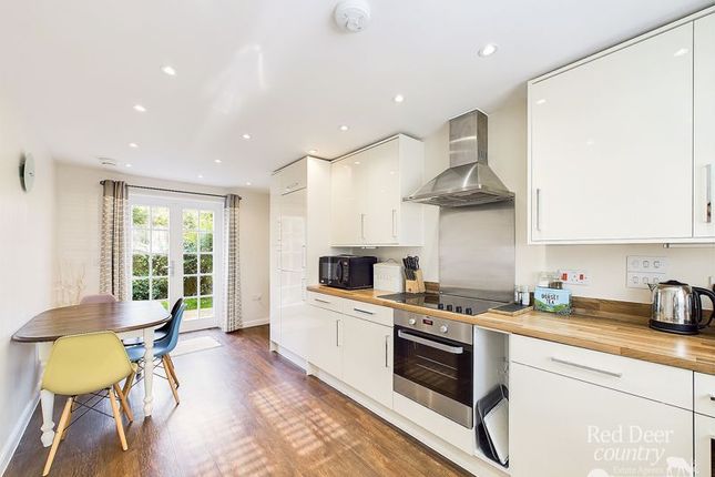 9, Hilary Close, Minehead photo 2