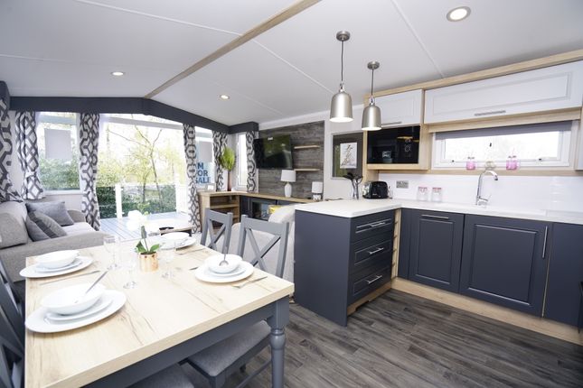 Mobile/park home for sale in Ivyhouse Lane, Hastings