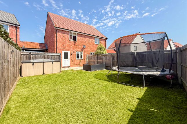 11, Spinnakers Way, Burnham-On-Crouch photo 3