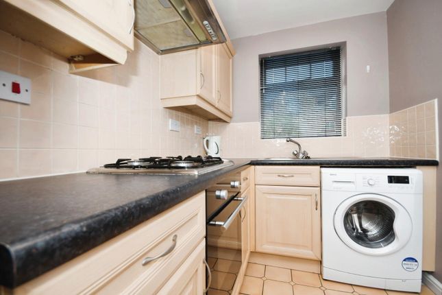 Town house for sale in Wain Avenue, Chesterfield