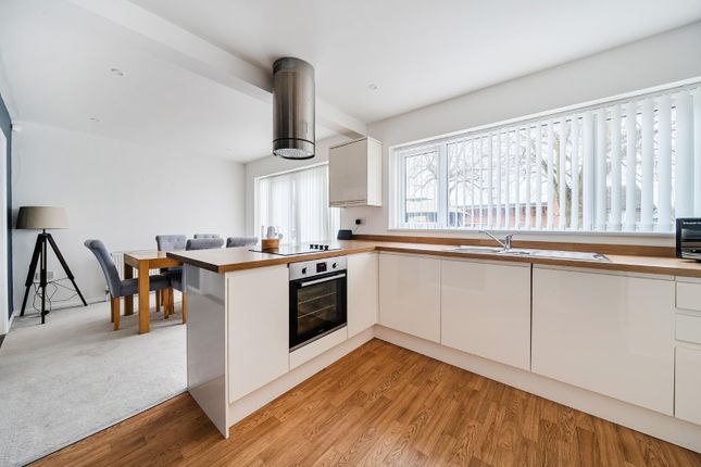 64b, Stakes Road, Waterlooville photo 4