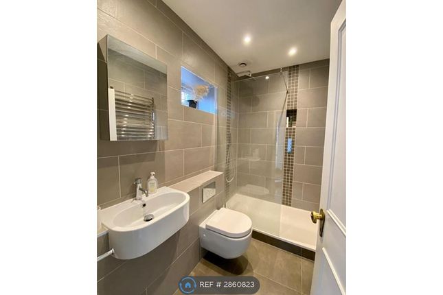 Burdon Lane, Cheam, Sutton photo 2