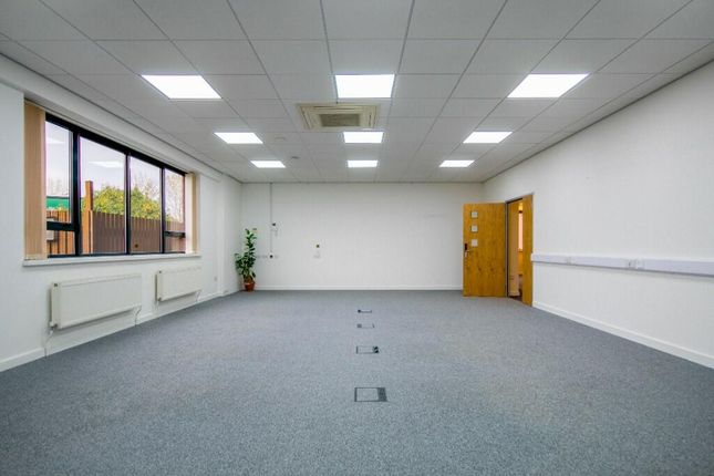 Office to let in Roach Bank Road, Bury