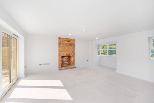 Plot 14, The Parklands (Sudbrooke)-12