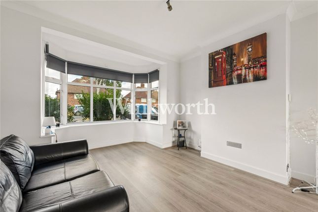 72, Ash Grove, London photo 4