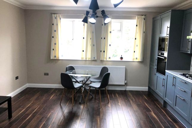 Flat 3 28a Alexandra Grove,, Alexandra Grove, London photo 3
