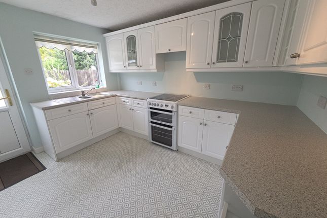 32, Anncroft Road, Buxton photo 2