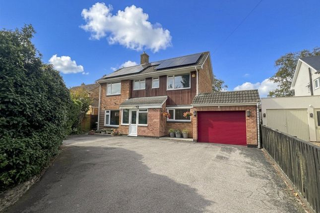 3 Bedroom Detached in SN10 5DF