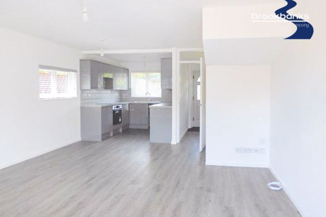 30, Strawberry Fields, Swanley photo 2