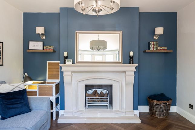 Spring Cottage, Horley photo 3