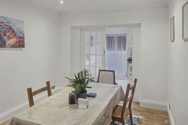 79, Barmouth Avenue, Greenford photo 4