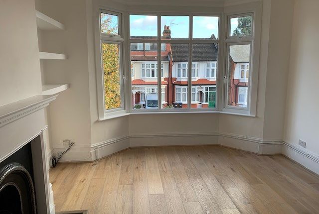 7, Caversham Avenue, London photo 2