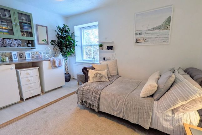32,Flat 4, Morrab Road, Penzance photo 2