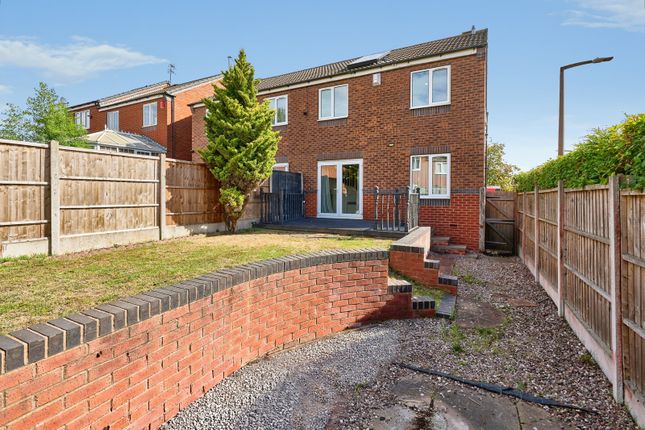 27, Mistletoe Drive, West Midlands photo 4