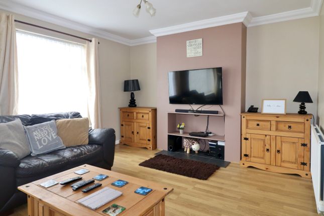 14, Worthing photo 2