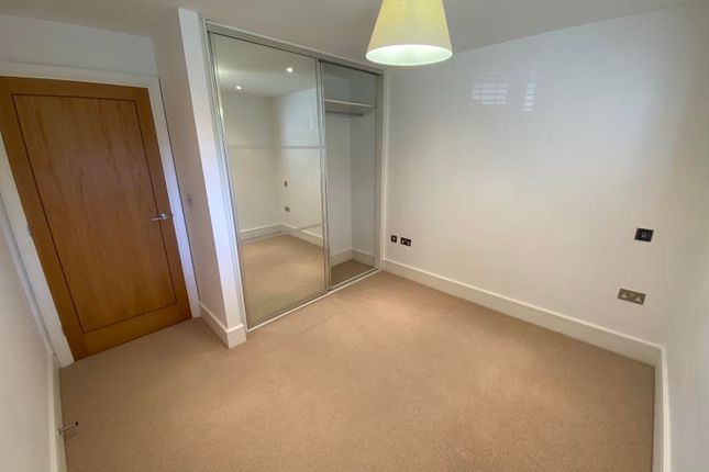 Flat to rent in Horsell Rise, Horsell, Woking