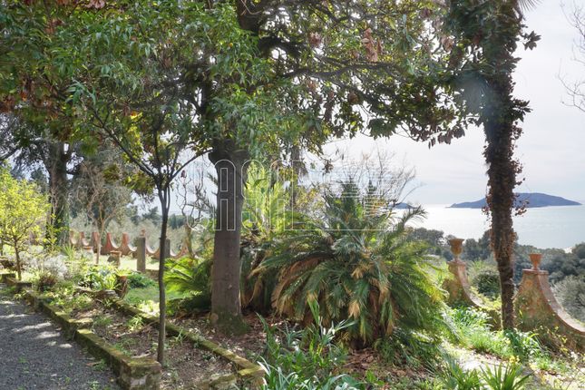 Villa for sale in Via Barcola, Lerici, La Spezia, Liguria, Italy