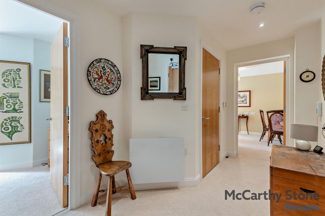 8658182-Interior01-800.Jpg