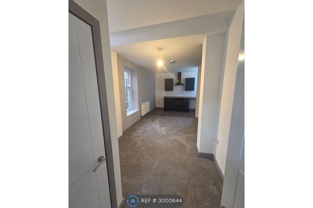 Flat  The Old Station House, Willenhall photo 4