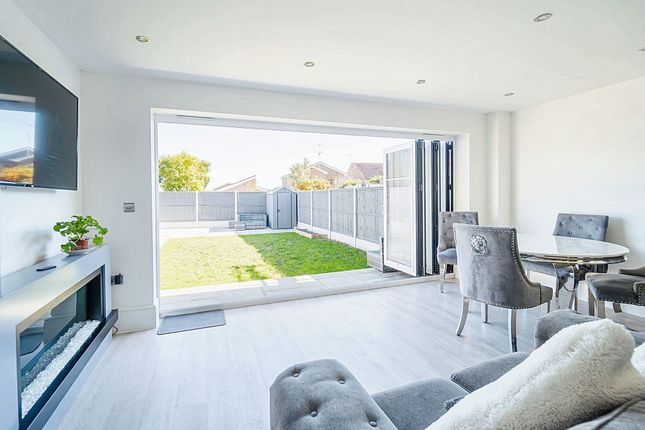 464a Ashingdon Road, Rochford photo 2