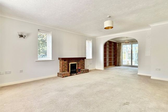 4, Kensington Park, Lymington photo 2