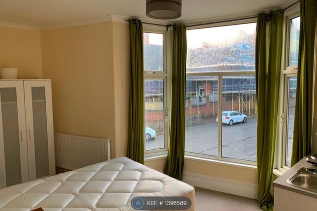 Thumbnail Room to rent in Crwys Road, Cardiff