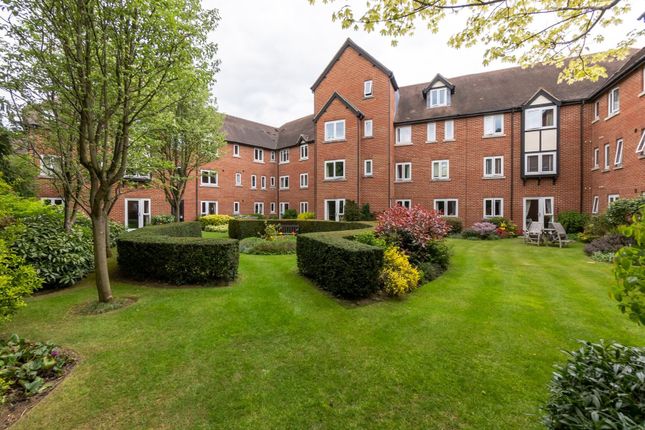 Flat for sale in Swan Court, Banbury Road, Stratford-Upon-Avon