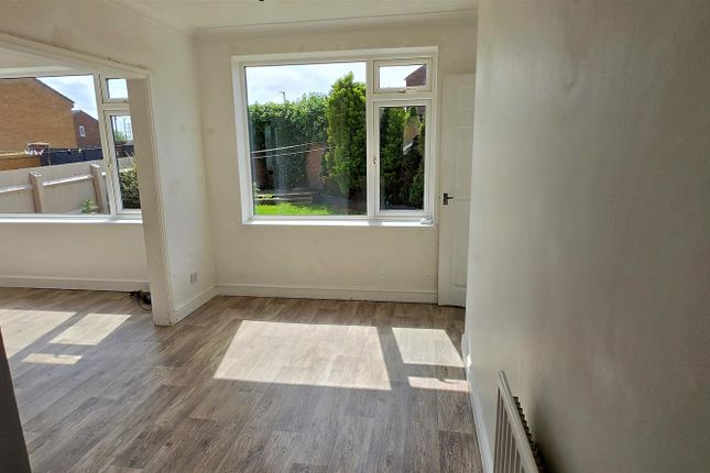 192, Wordsworth Crescent, Chester photo 4