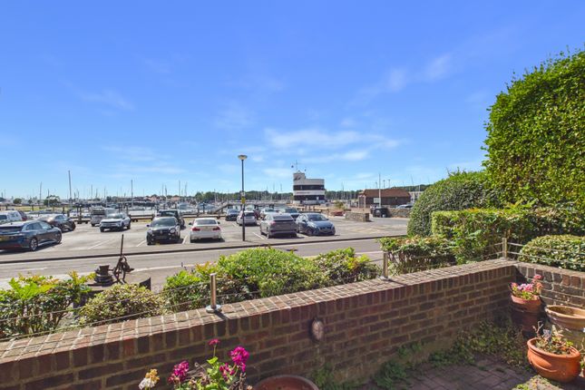 Flat 6 Quay House, Shore Road, Warsash photo 2
