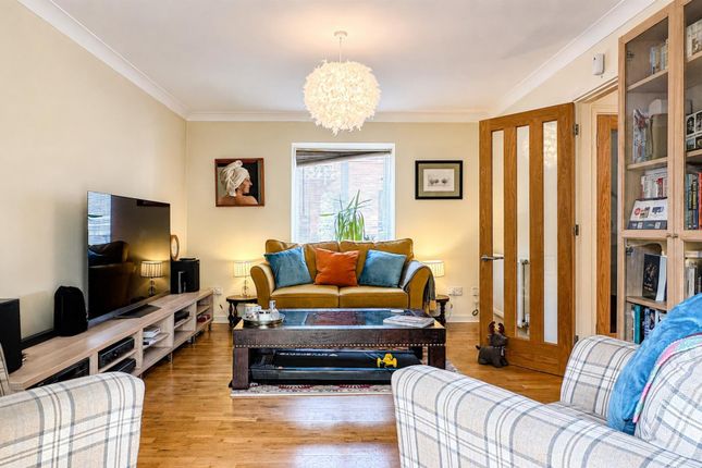 7, Juniper Lane, London photo 2