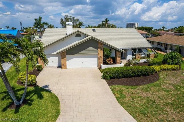 Property for sale in 851 Hatchee Vista Lane, Fort Myers, Florida, United States Of America
