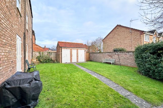 Flat for sale in Wilkinsons Court, Easingwold, York