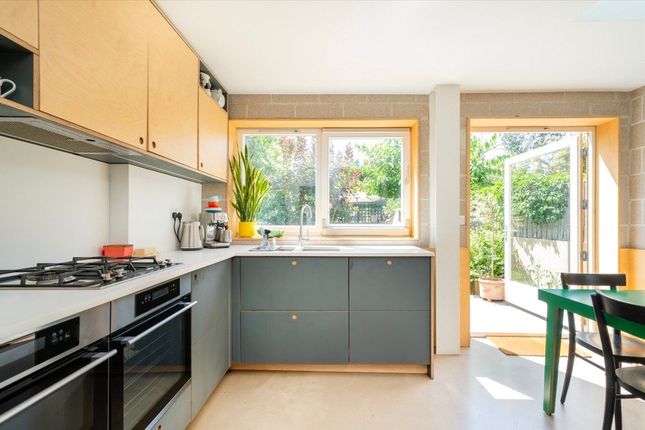 203, Glyn Road, London photo 3
