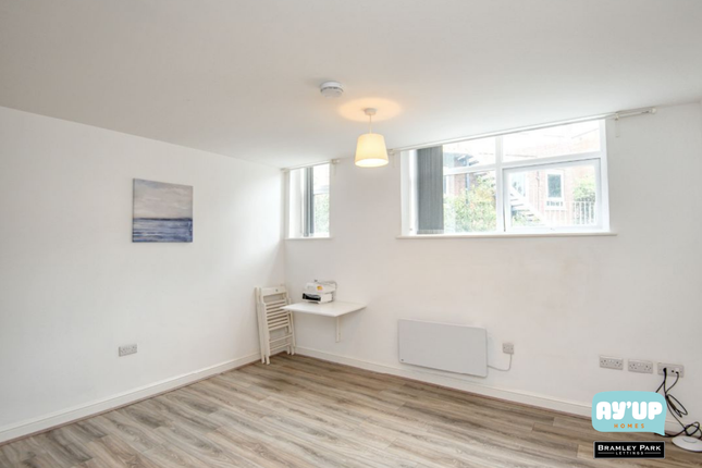 Flat 3, 22 Westgate, Rotherham photo 4