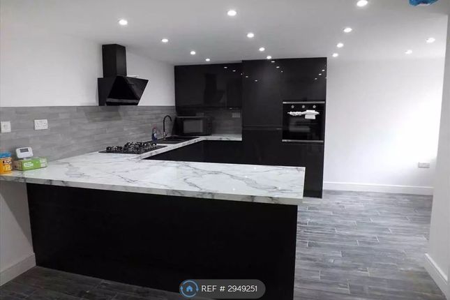 Apartment  Gwendoline Court, High Street Whitwell, Whitwell, Worksop photo 3