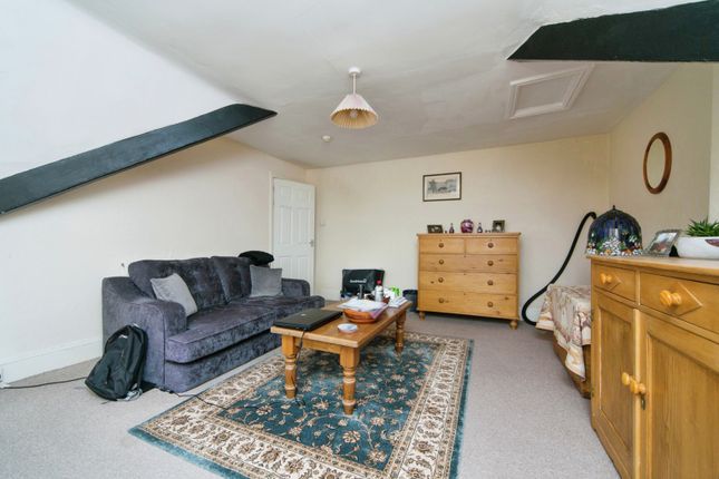 Flat 4, 12, Harcourt Road, Conwy photo 4