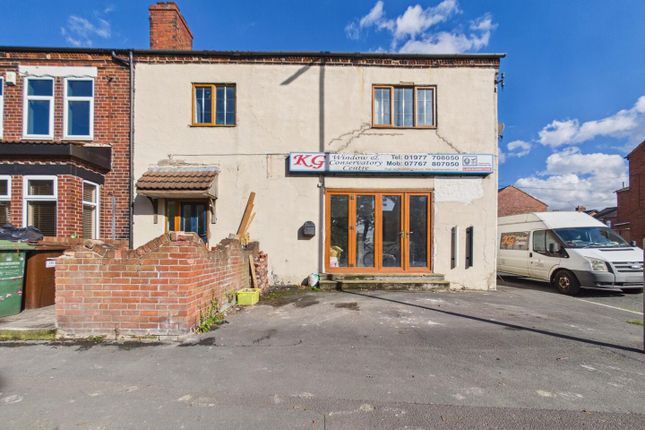 3-bed flat on 170 - 172, Featherstone Lane, Pontefract, £150,000