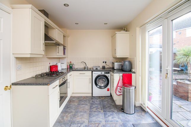 36, Gleneagles Court, Normanton photo 2
