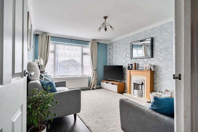 142, Lakeside Avenue, Lydney photo 4